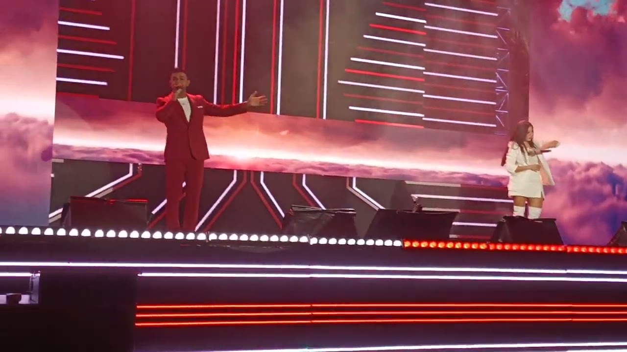 National Day concert 2022 (06 August 2022) - Rui En & Taufik (Reach Out For The Skies)