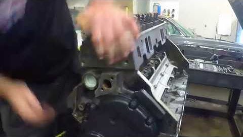 Small Block Chevy 350 build time lapse episode 2