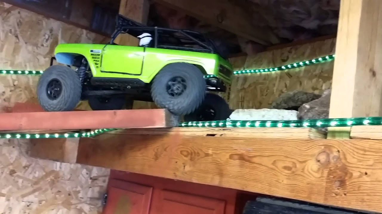 Crawler Tims Garage RC Axial SCX10 track modification