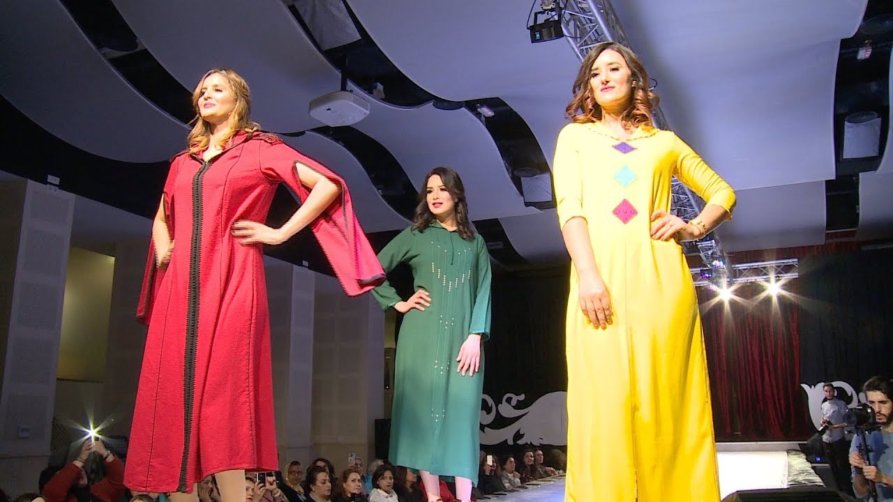 المصممة الشابة فتيحة اللواح تعرض آخر إبداعاتها في تصاميم القفطان المغرب