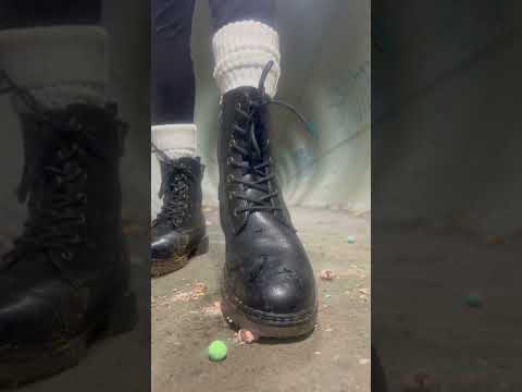 May crushing chocolate eggs #crushexperiment #asmrcrush #bootcrush