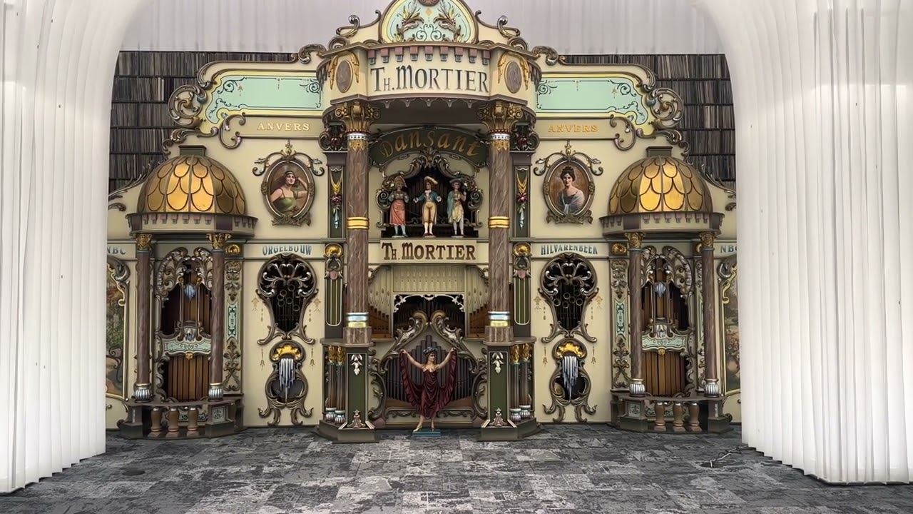 a 100-year-old orgel?AUDEUM Museum in Seoul