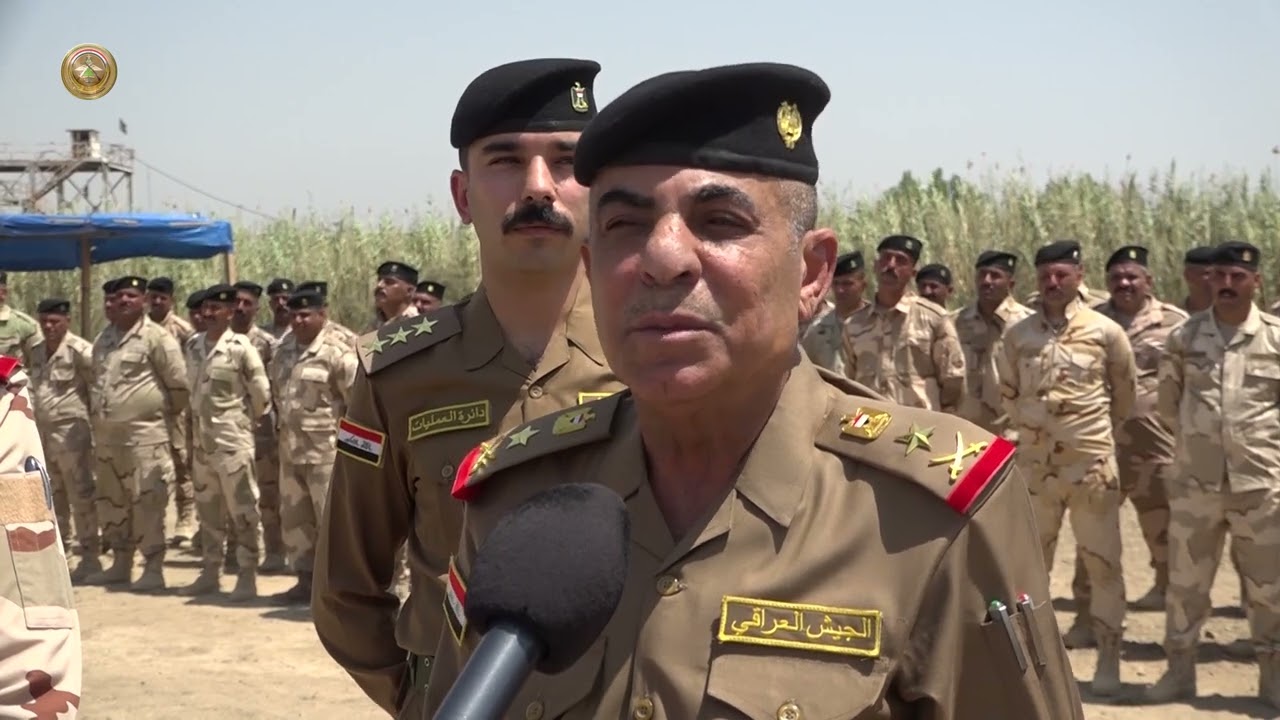 معاون رئيس أركان الجيش للعمليات يزور دورة المفسوخة عقودهم في جناج تدريب المعدات الفنية