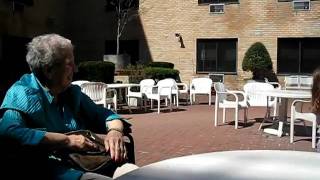 video - 20100404 - 003 - Audrey and Great Gma Jean catch bubbles.AVI