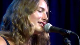 Caroline Jones - Country Girl - 92.5 The Bull (Live) chords