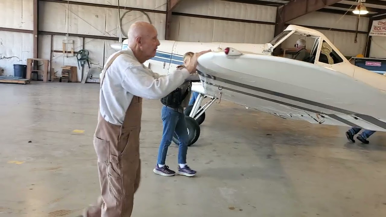 Piper PA25 Pawnee Oil Change