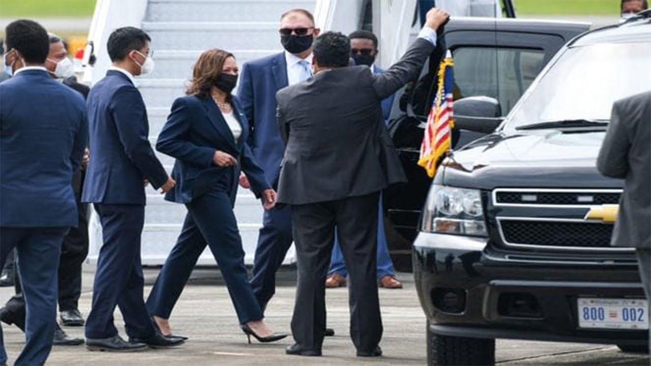 TAZAMA ULINZI MKALI WA MAKAMU WA RAIS WA MAREKANI AKIONDOKA TANZANIA, DKT MPANGO AMUAGA AIRPORT.