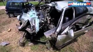 Tiga sekeluarga maut kereta rempuh pokok