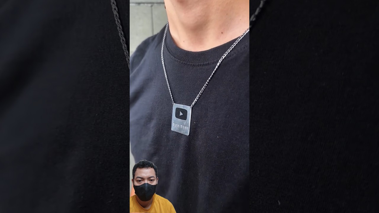 Cc:@CrafterDUCK Сделал серебряную кнопку YouTube из iPhone 