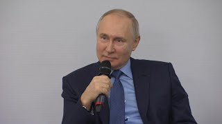 Владимира Путина научили чукотскому языку