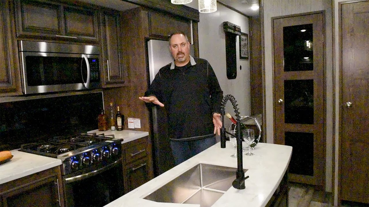 2021 KZ RV Durango Gold G383RLQ Full-Time Luxury Fifth Wheel Interior