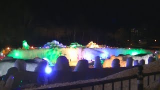 7色の氷像、渓谷彩る 北海道・層雲峡温泉
