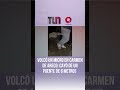 Volcó un micro en Carmen de Areco: cayó de un puente de 6 metros de altura