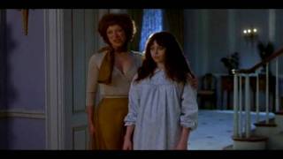 Video thumbnail of "Scary movie 2 intro song Very good HQ"