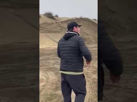 Незаконная добыча песка в Дагестане!