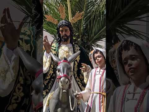 Jesús en la borriquilla nos bendice hoy | Domingo de Ramos ✨
