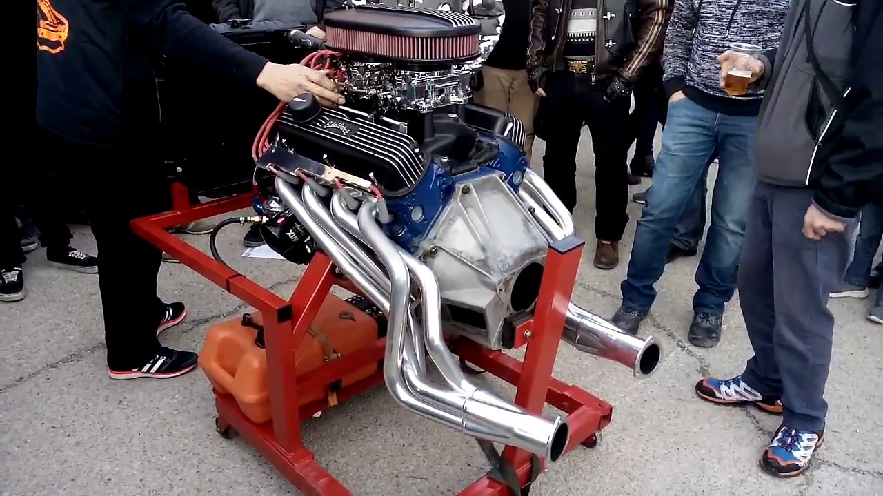 Démonstration Moteur V8 au Salon Auto Moto Prestige de Nîmes 2017 YouTube