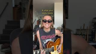 Hands up if you think @gflipmusic should finish this song?!🙋‍♀️ #gflip #music #shortsfeed #acoustic
