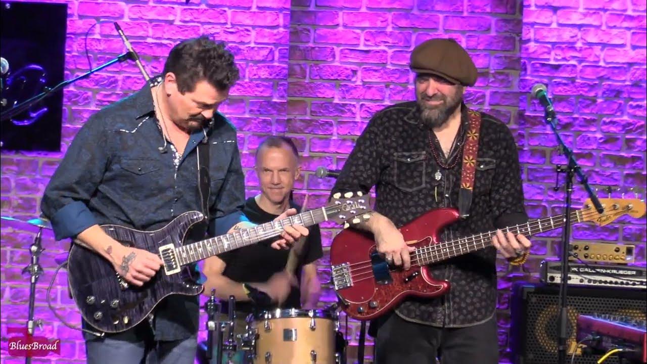 MIKE ZITO • Big Mouth • The Iridium • New York City 2 -19 -25 MIKE ZITO • Big Mouth • The Iridium • New York City 2 -19 -25