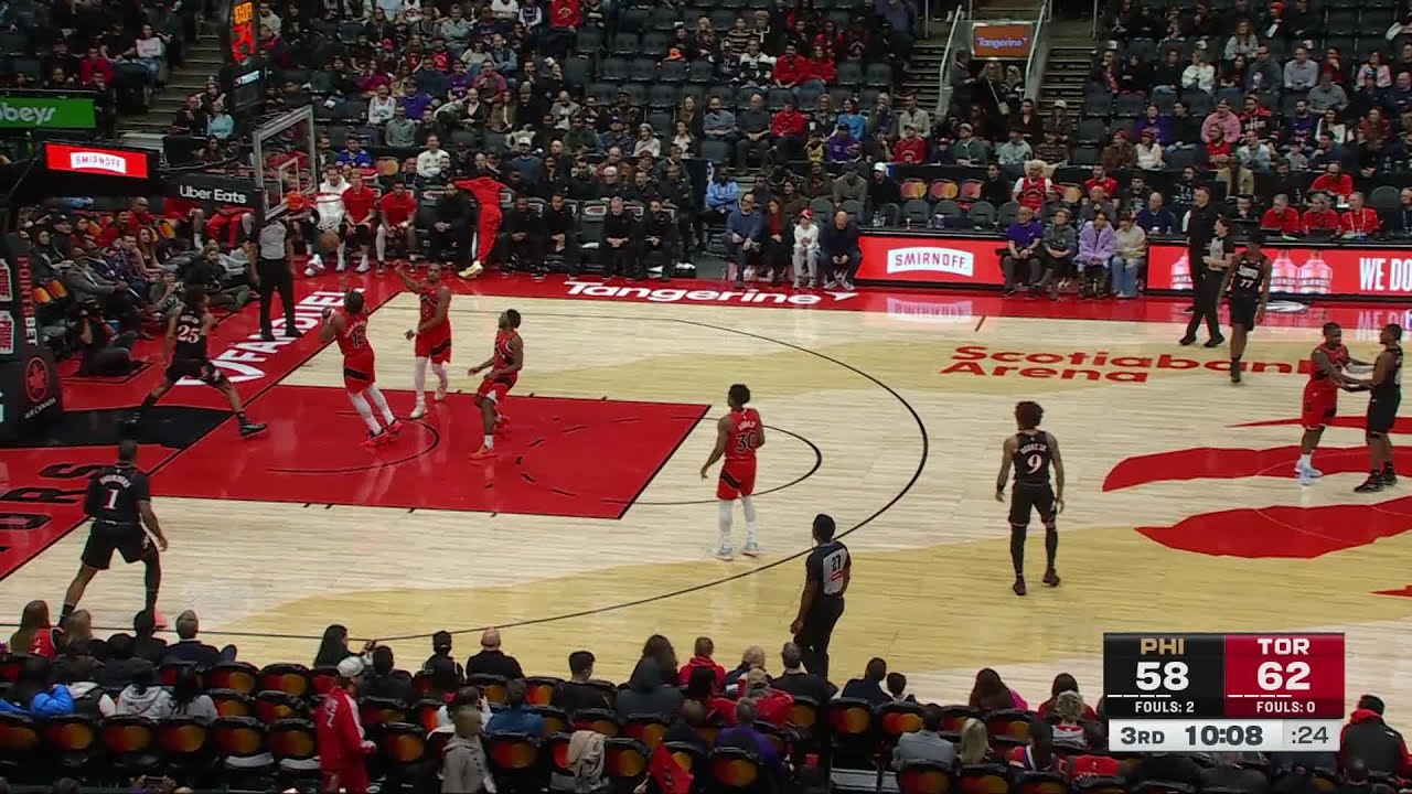 Dominick Barlow slams it home