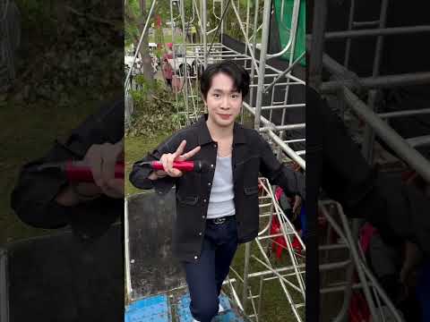 ผู้ใหญ่บ้านฟินแลนด์ขึ้นเวทีไห ซอยจุ๊เสือร้องให้แจ่มเพี้ยขมๆรอบดึกฟังลำไปพร้อม
