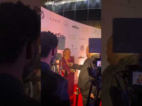 شاهد بالفيديو احيا الحفل احمد سعد في تكريم مجله نجمه يسرا و حسين فهمي سيدشعراوى تغني لام كلثوم