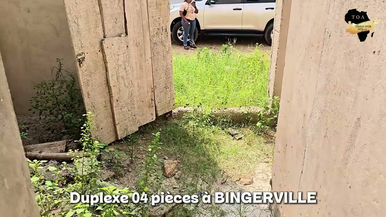 DUPLEXE AUX GROS OEUVRES A BINGERVILLE GBAGBA CITÉ DES ANGES