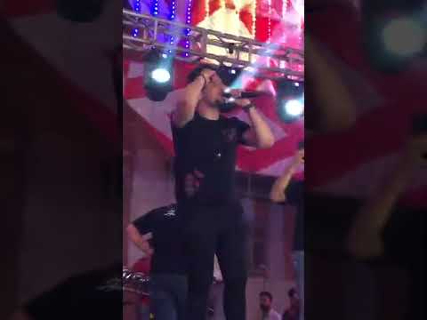 المتواضع يغني بي احساس عالي جدا اخويا الي كان مني