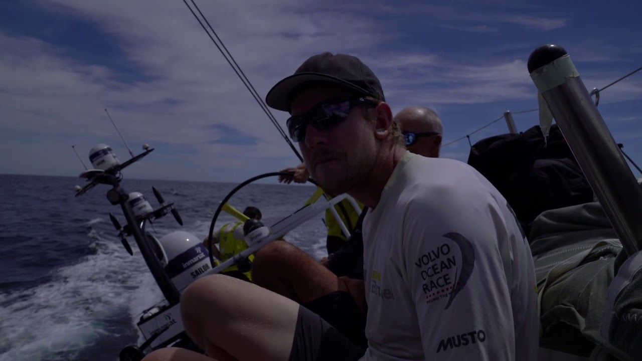 TEAM BRUNEL - Burling almost back in City of Sails - RAW