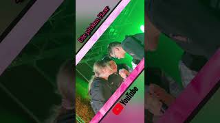 Gemma Pfingsten, oida! 🖤🩷✌️ #schürzenjäger #musik #alpenrock #pink #lignano #tuttogas