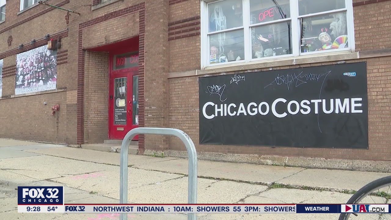 Community rallies around locally owned Chicago costume shop in time for