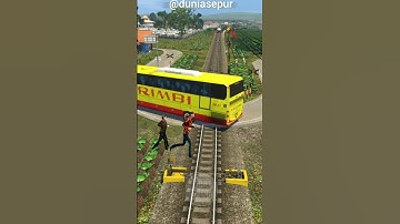 Panik Kereta Api Nabrak Bus Di Palang Perlintasan #keretaapi #indianrailways #railway #trending