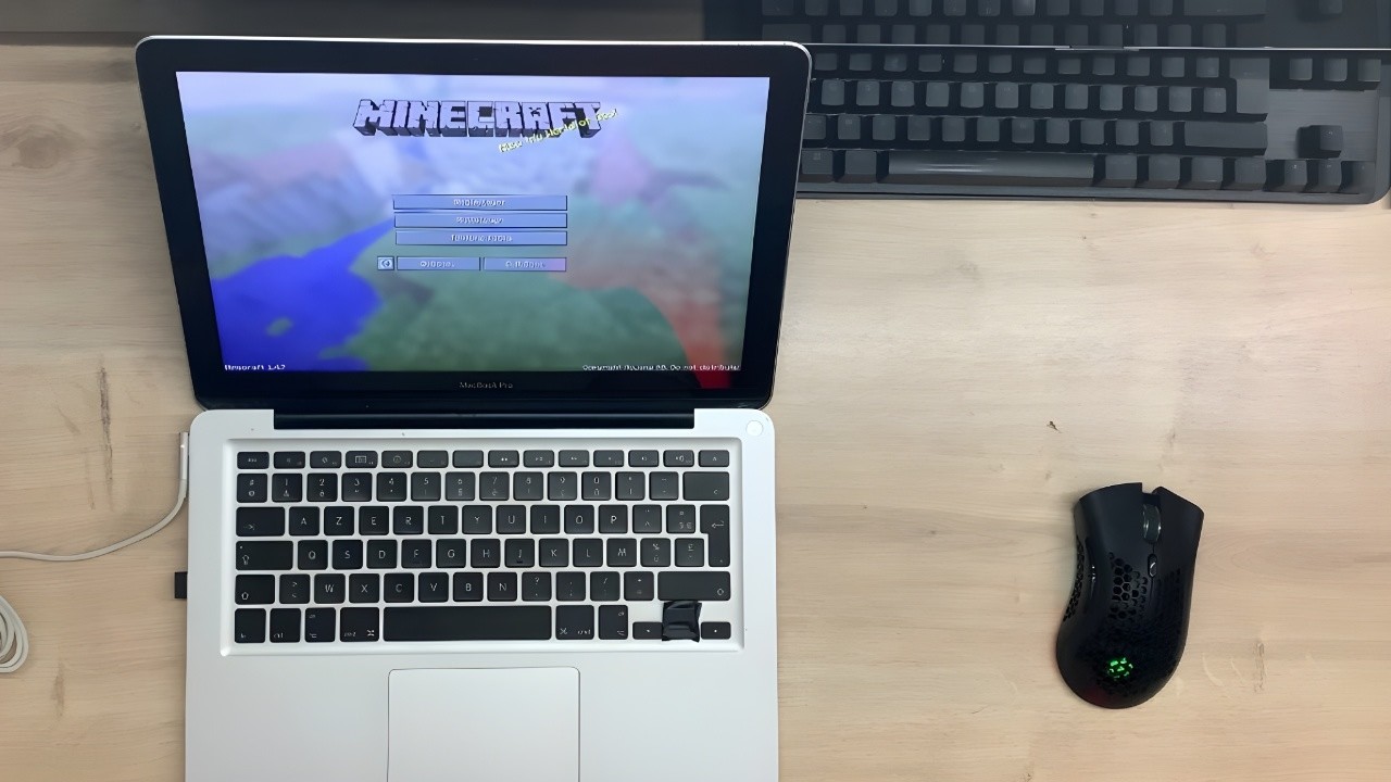 Macbook Pro Minecraft Playing Minecraft on a 2009 MacBook Pro - YouTube