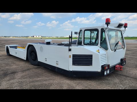 航空機・ヘリコプター ANA towbarless tractor Towbarless