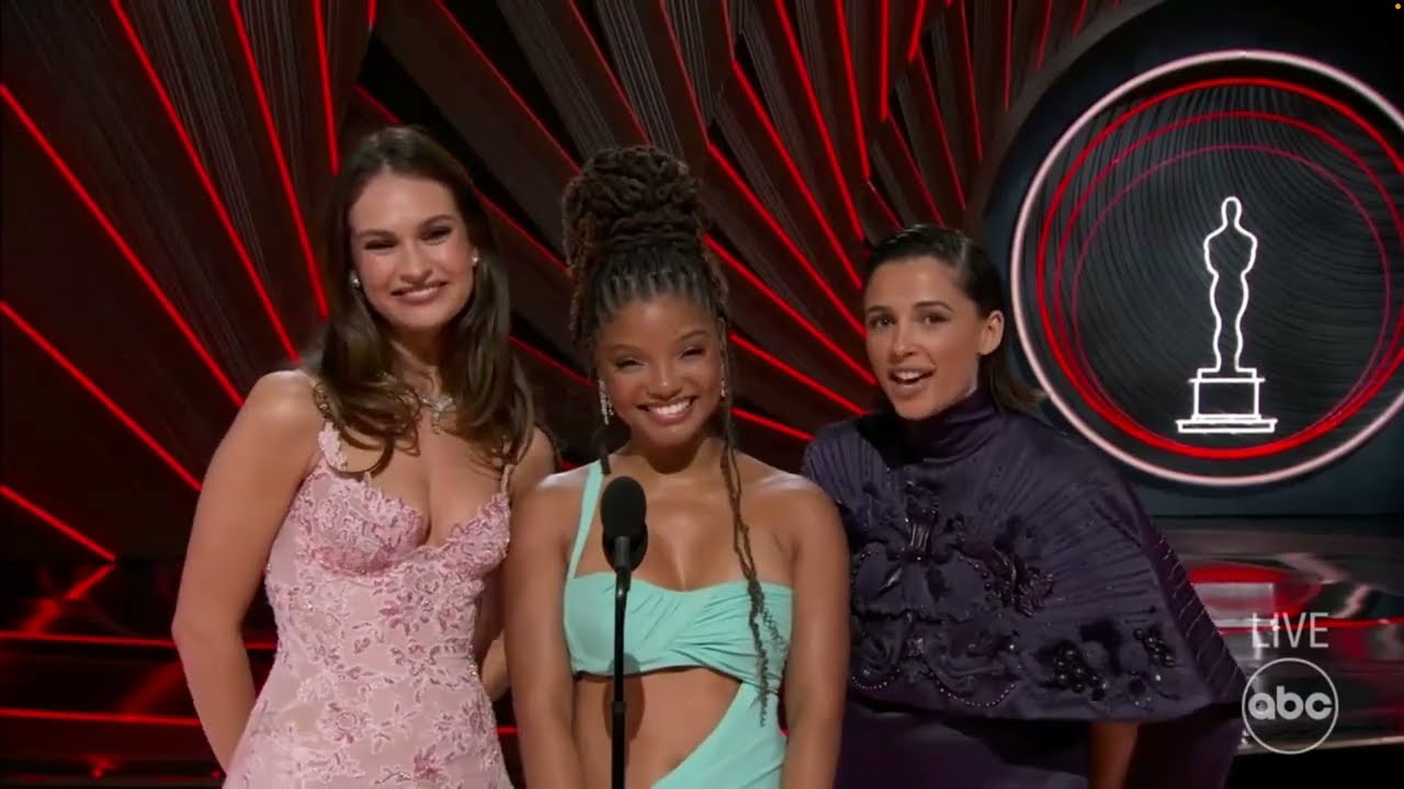 Halle Bailey Naomi Scott Lily James Present Oscar Awards Best Animated Film Encanto Youtube