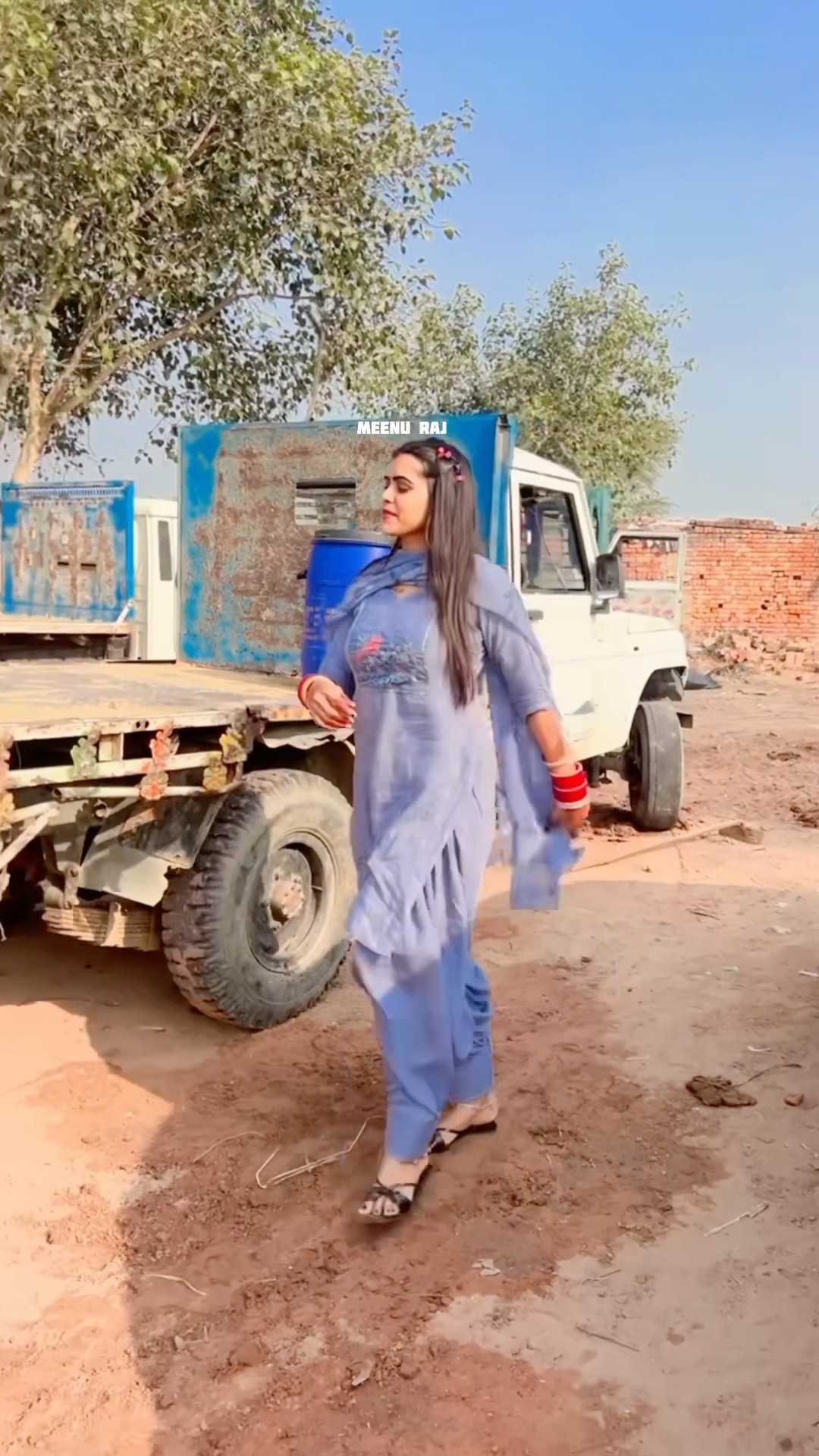 लड़के तो कई देखे #shorts #meenu #trending #youtubeshorts