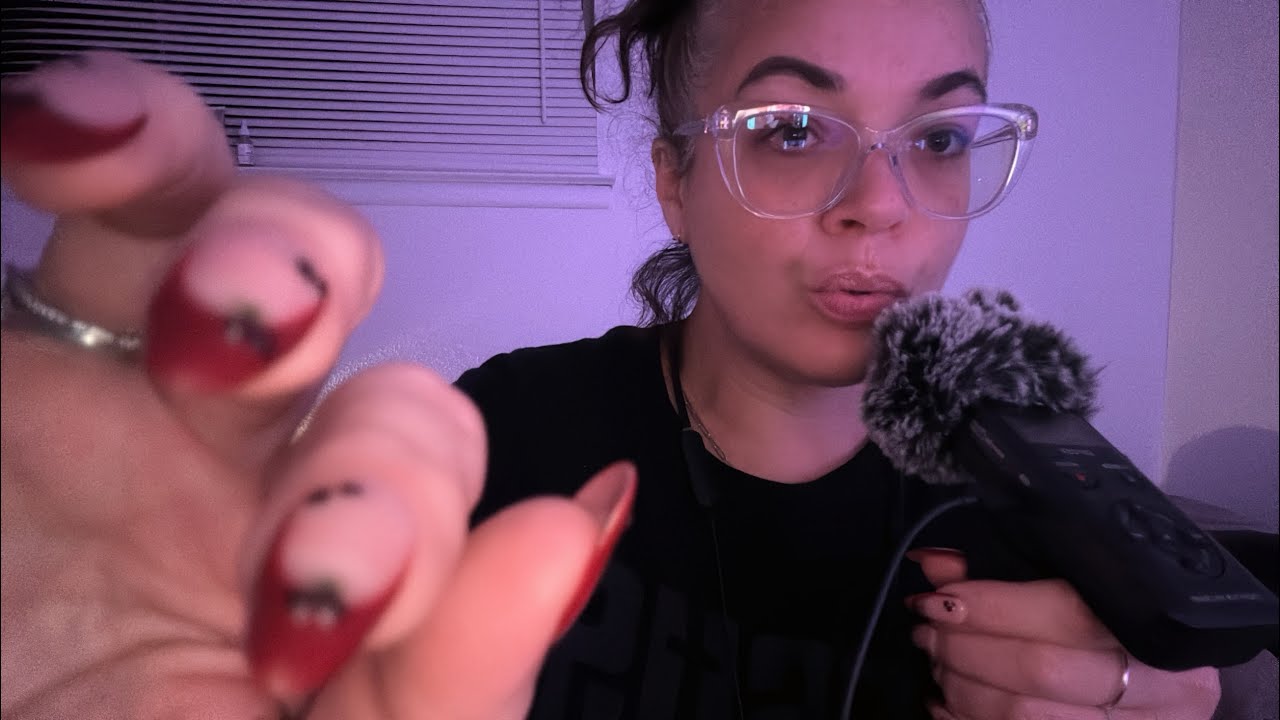 asmr ✿ ear to ear clicky whispers with tons of tingly hand movements ⋆☾⋆