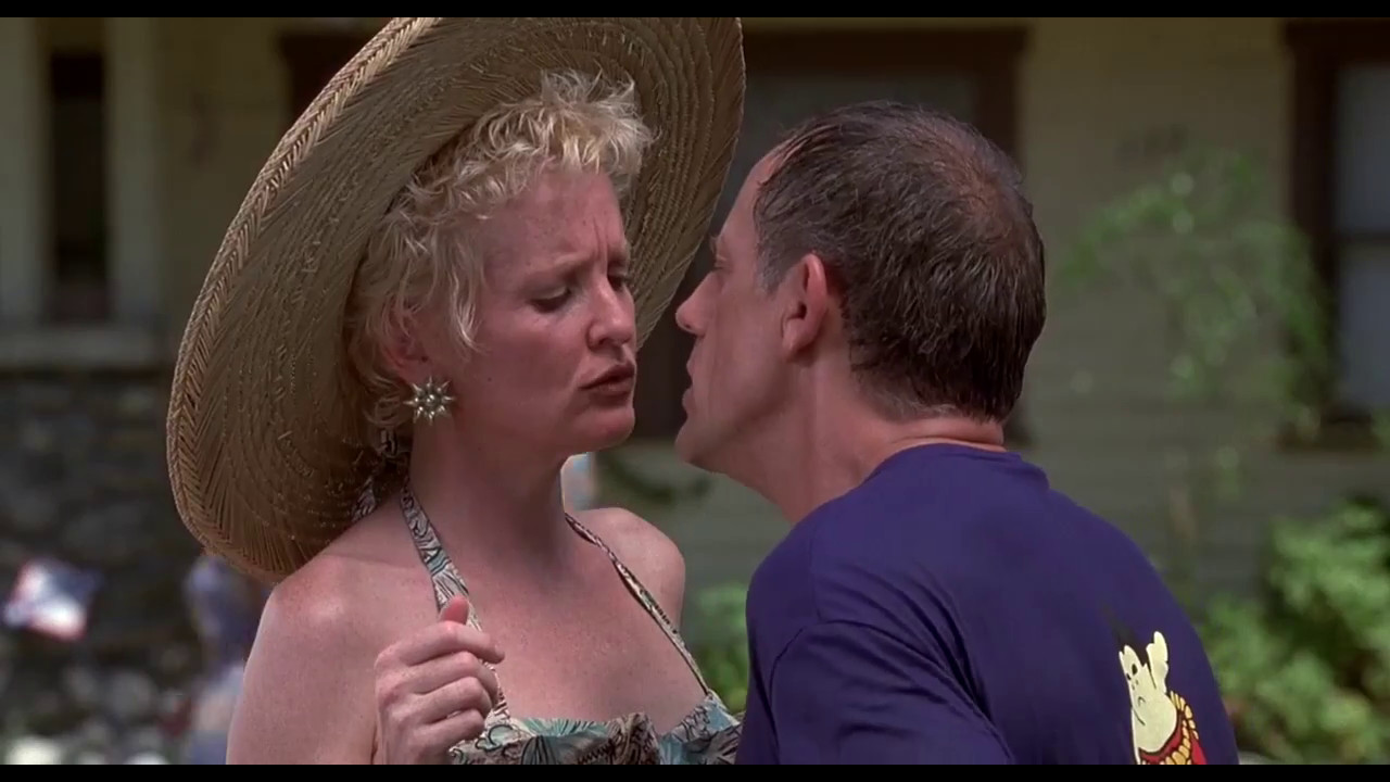 Alien kissed a woman of the earth and was caught by earthmen when he left