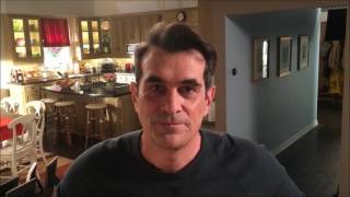 Ty Burrell aka Phil Dunphy from Modern Family on his favourite hockey team!