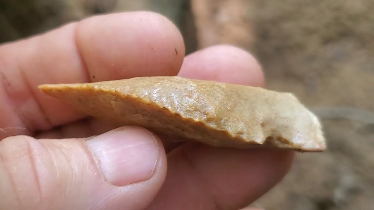 Hunting Arrowheads, Shelter Dig 5/28/23, Spiral Beveling Point... YouTube