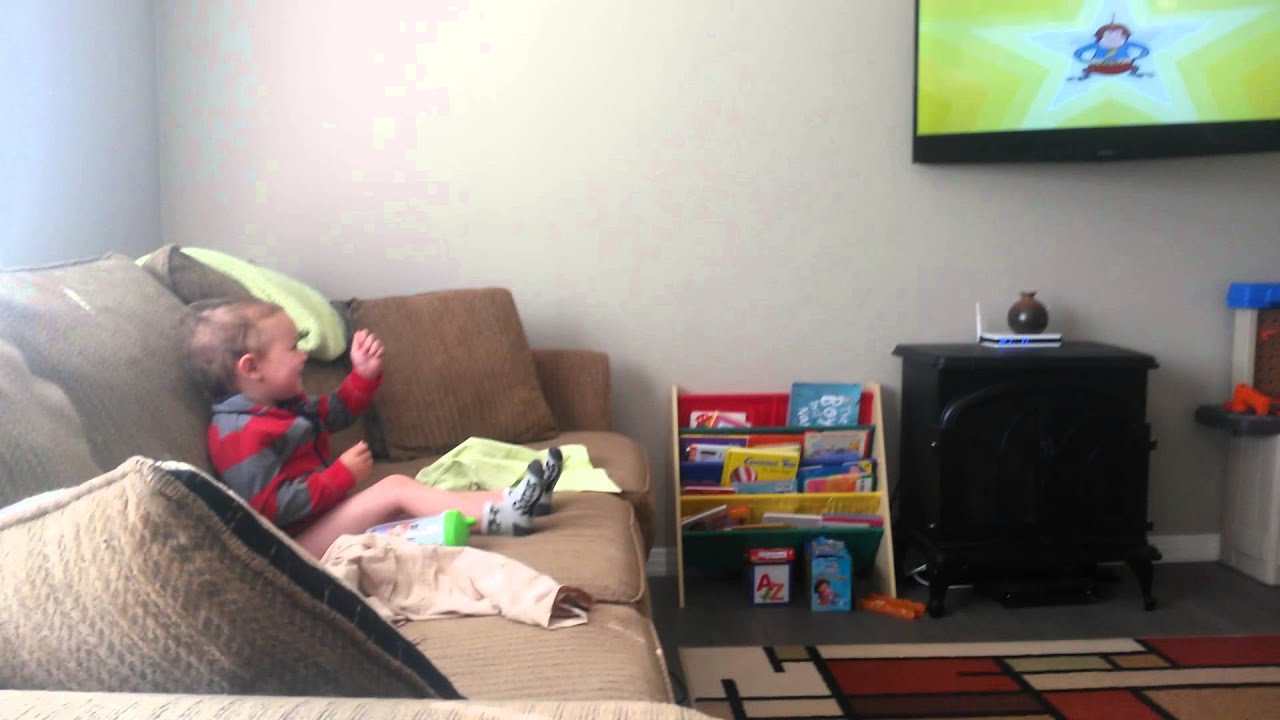 Zayn dancing to word girl captain huggy face YouTube