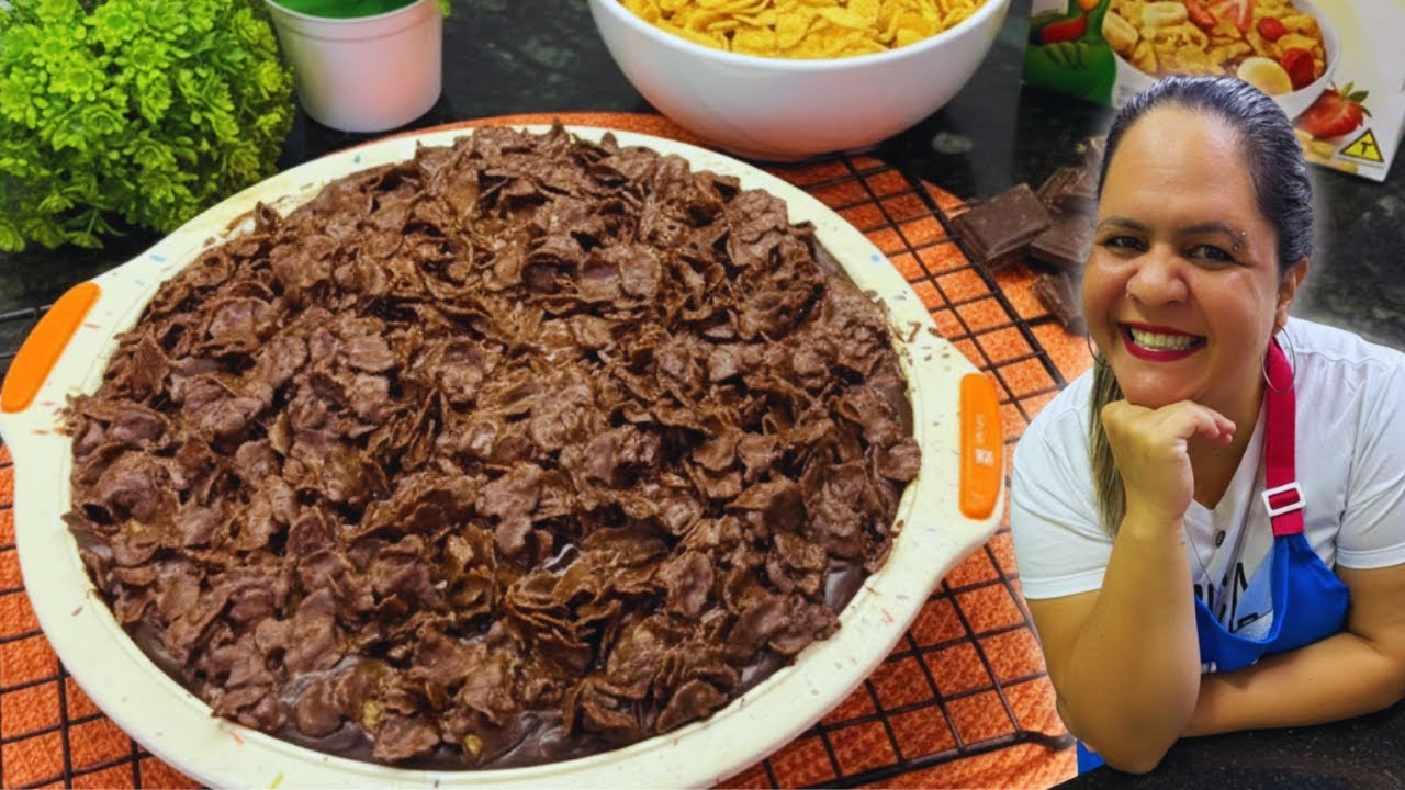 BOLO CROCANTE DE CHOCOLATE (VIRAL DAS REDES) Fácil, Molhadinho e com Cobertura PERFEITA! 🍫🌽