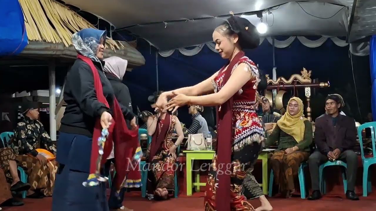 PENTAS TAYUB RAWAKELE SAWANGAN LEKSONO ARTIS BU SULAS HESTI DAN FARAH
