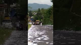 Kembang Api Kertas Meledak 