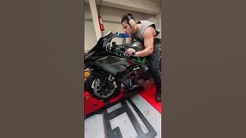 Kawasaki Ninja H2R: Insane Speed Test - 0 to 400 km/h in Seconds! 🚀💨 #shotrs #h2r #kawasaki #yamaha