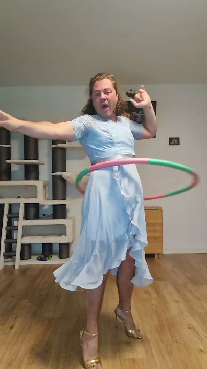 #danielmiddel #dance #hulahoopartist #dancer #hulahoopfitness #diva #enjoylife #fun