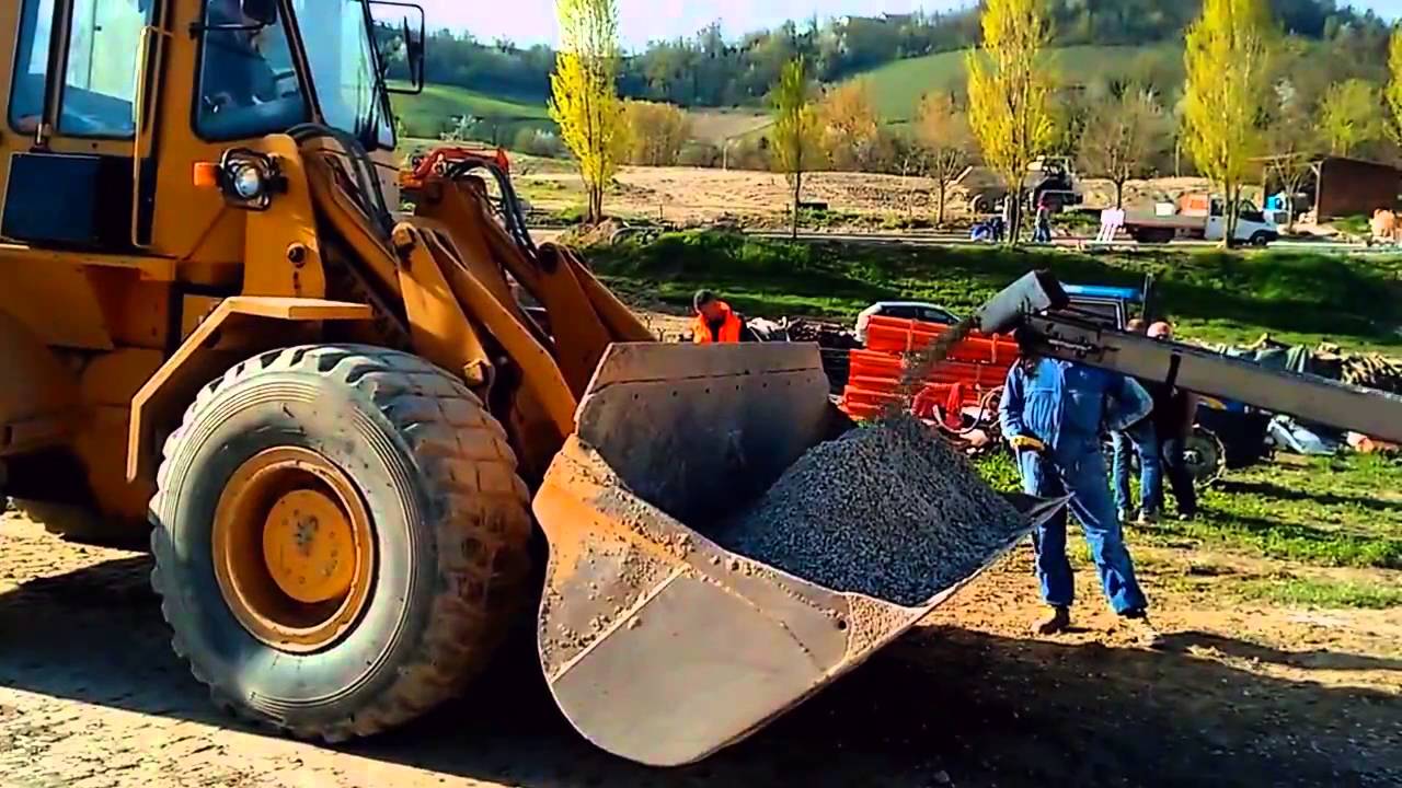 Terra stabilizzata Monforte d'Alba - YouTube