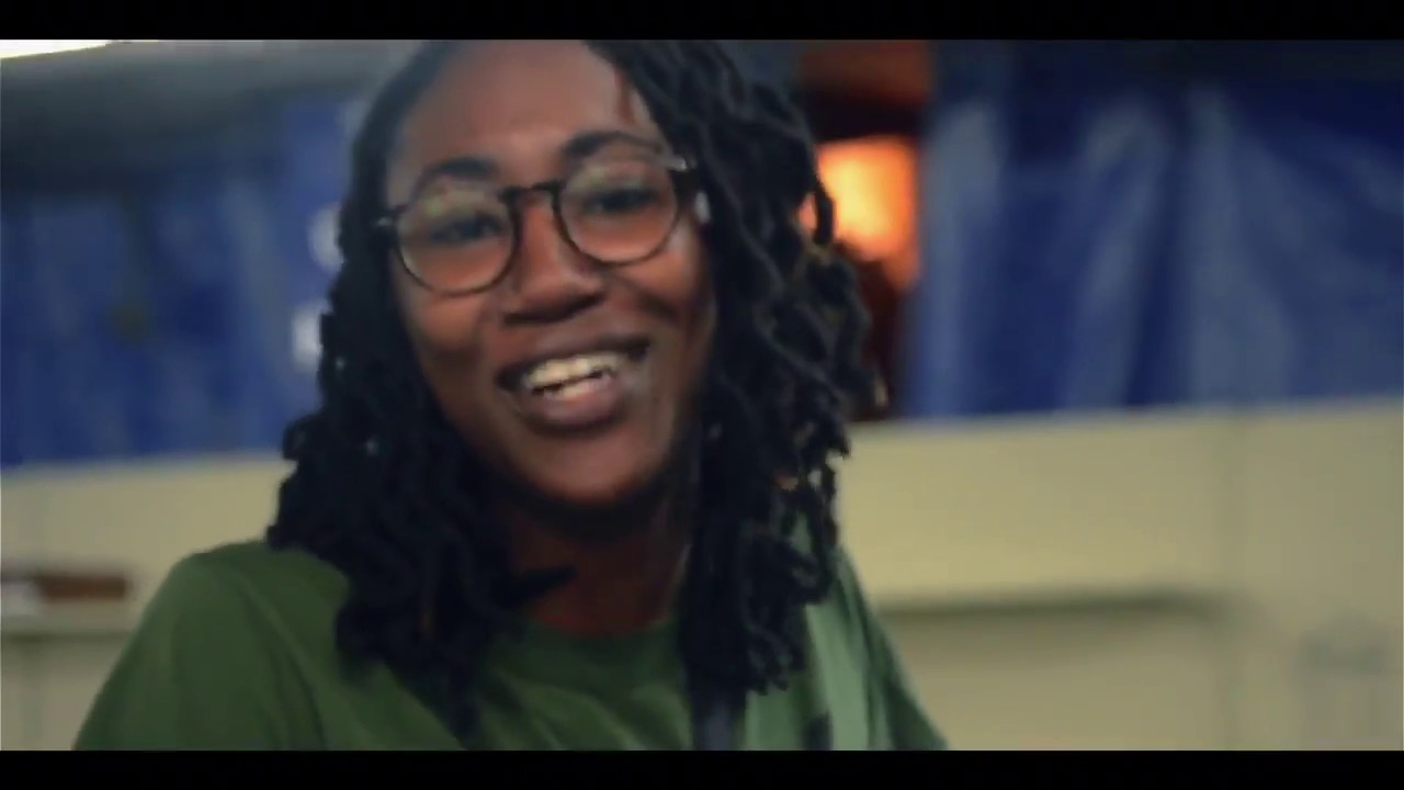 She's Oh So Thrifty Story