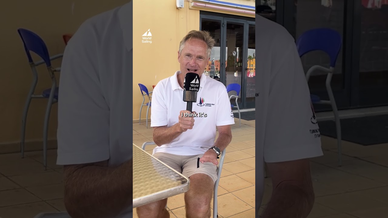 Which colour boat is the best? 🤔⛵️ The athletes know how to ask the important questions! 😂