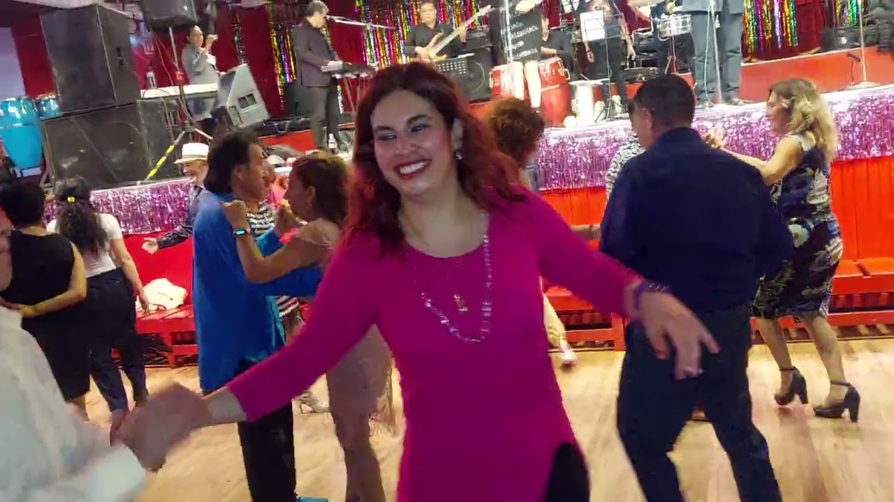 Karen Roberto el maestro borrego bailando con Son cubano  voz de blanquita 28/12/25